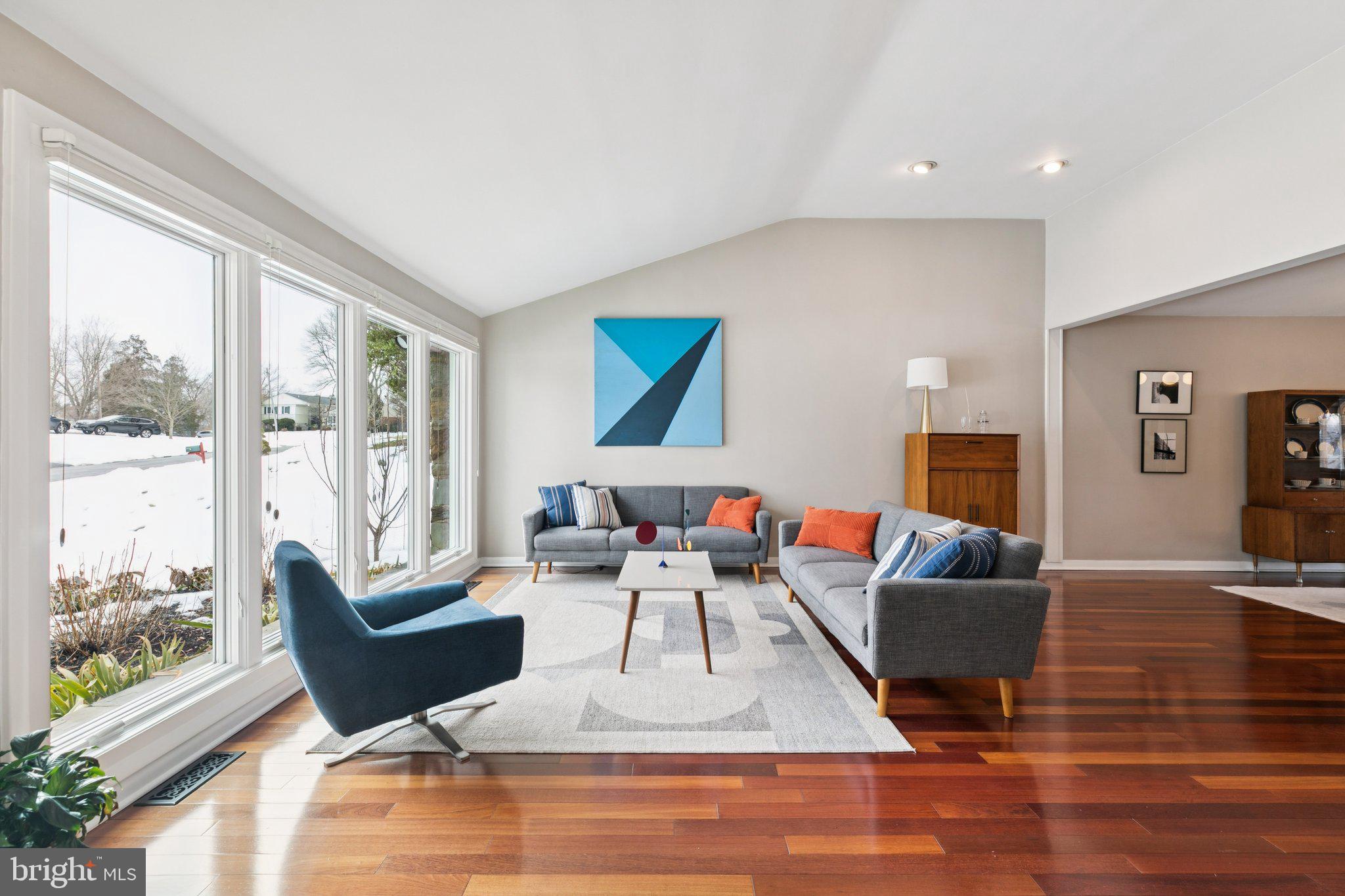 1304 GAINSBORO CIRCLE