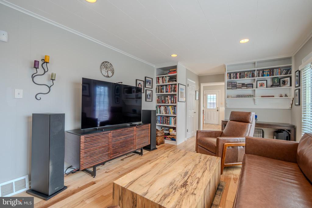 1522 KNOX ROAD