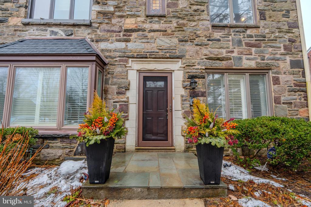 1522 KNOX ROAD