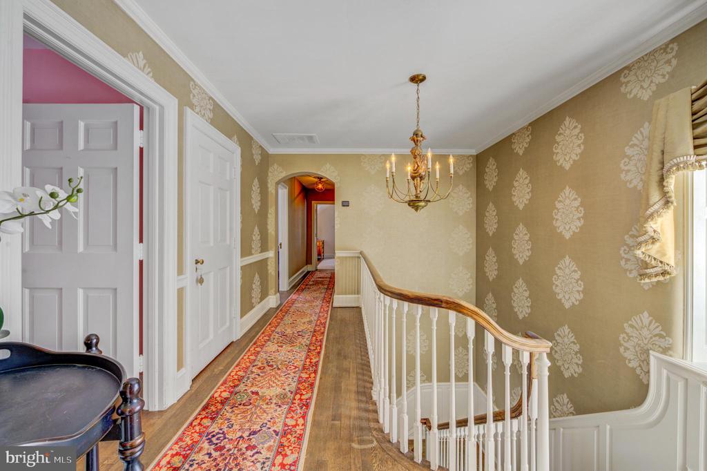 435 GARDEN LANE
