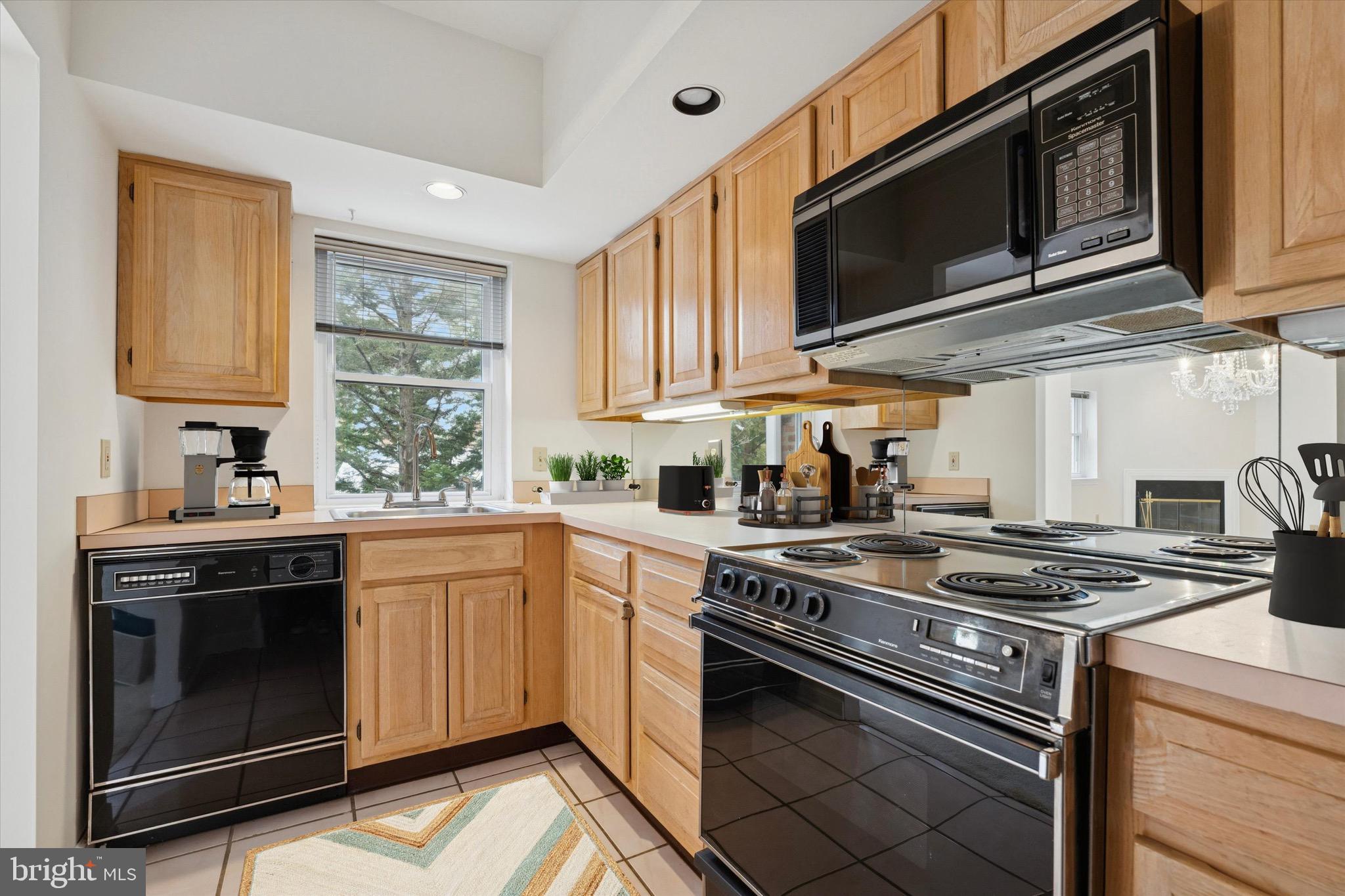 237 W MONTGOMERY AVENUE 2S