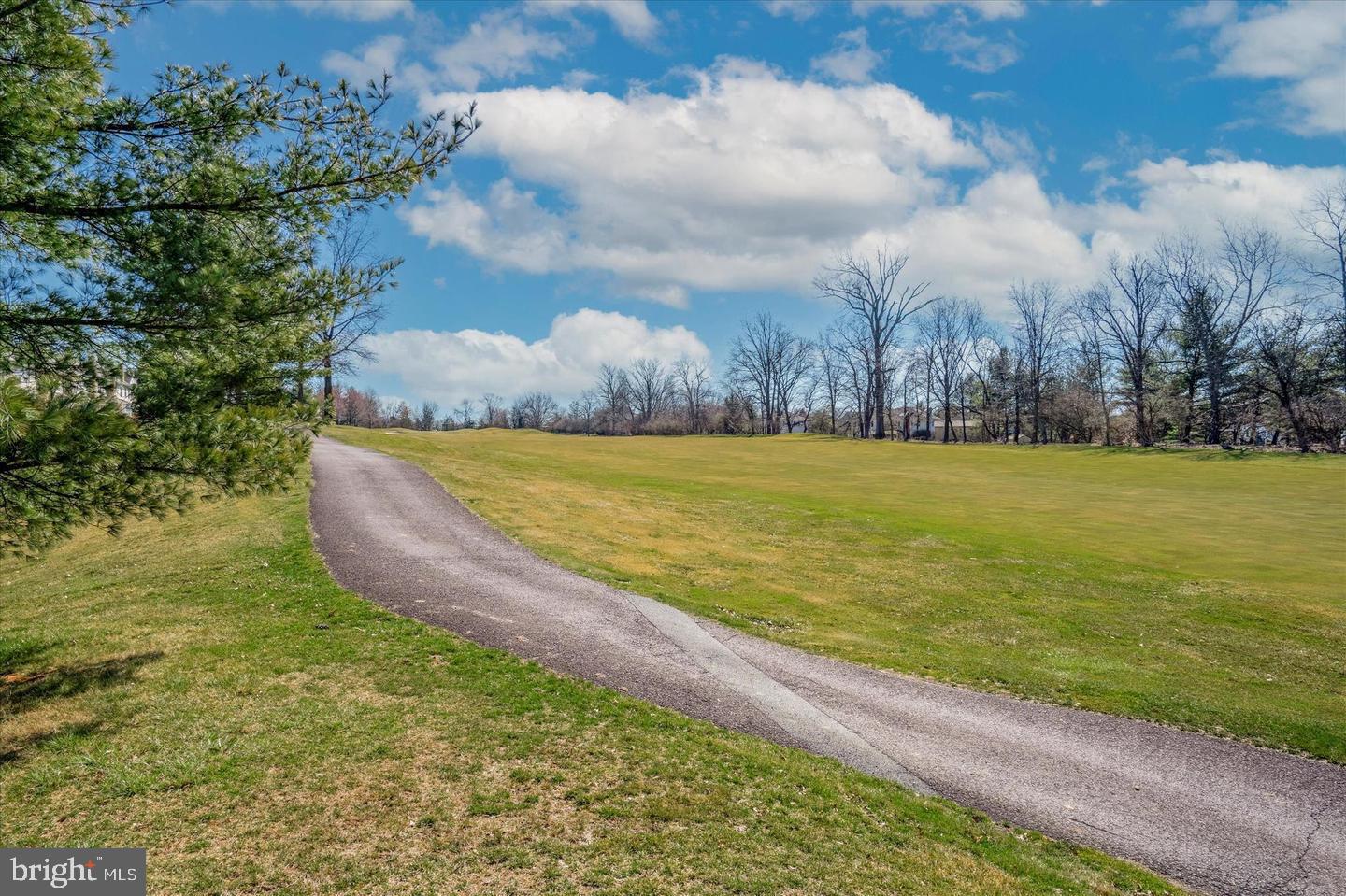 218 HAZELTINE CIRCLE