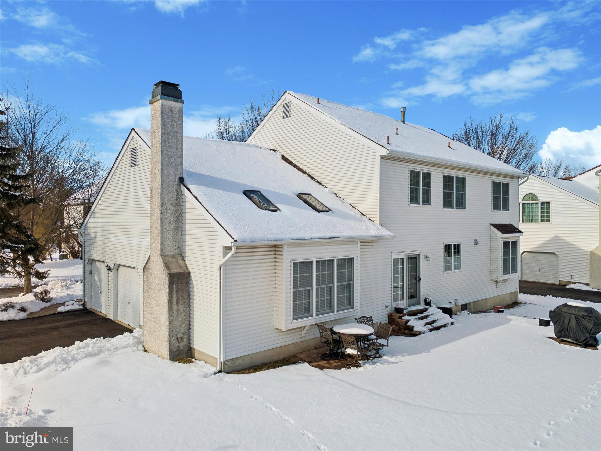 218 HAZELTINE CIRCLE