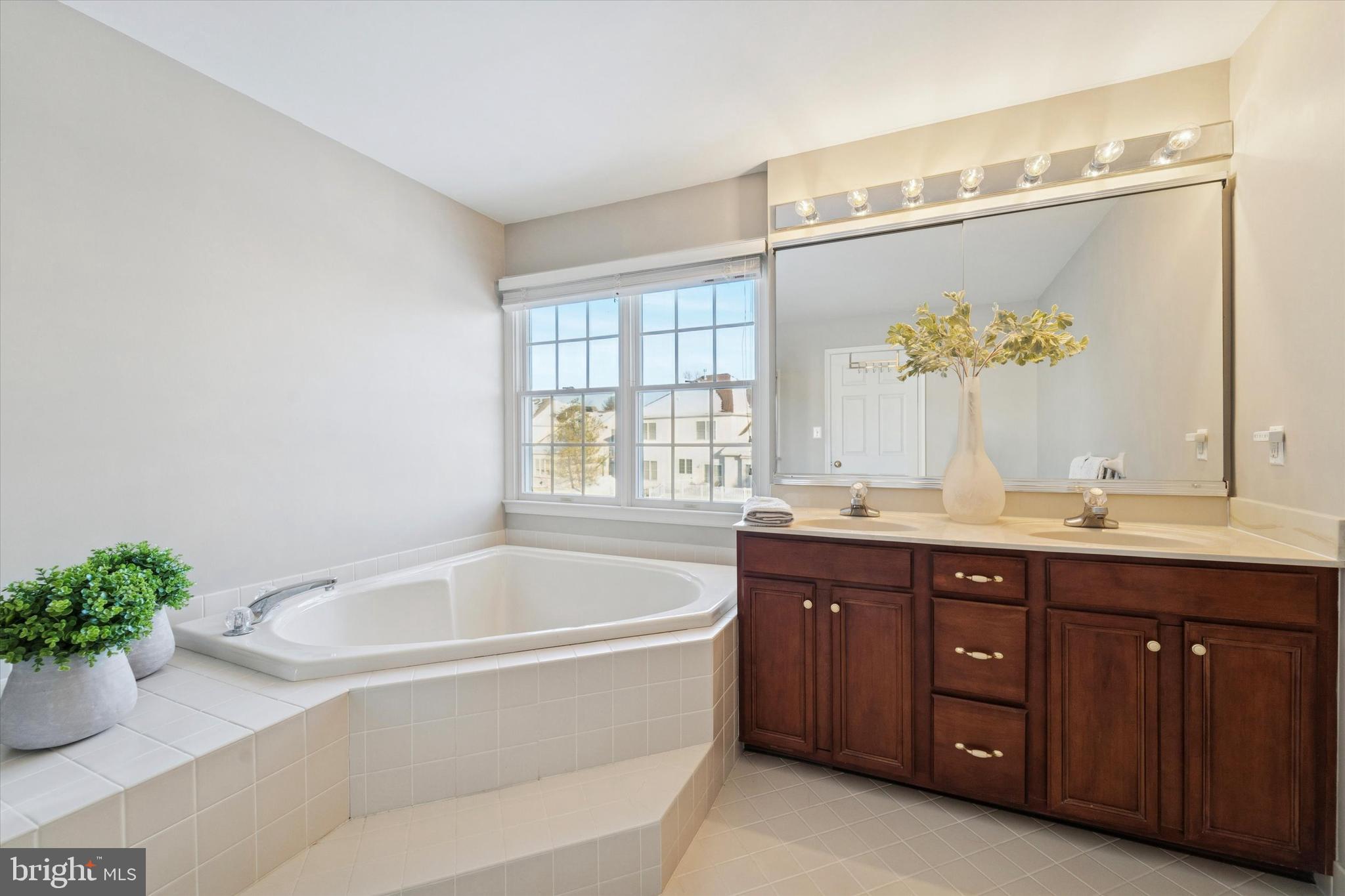 218 HAZELTINE CIRCLE