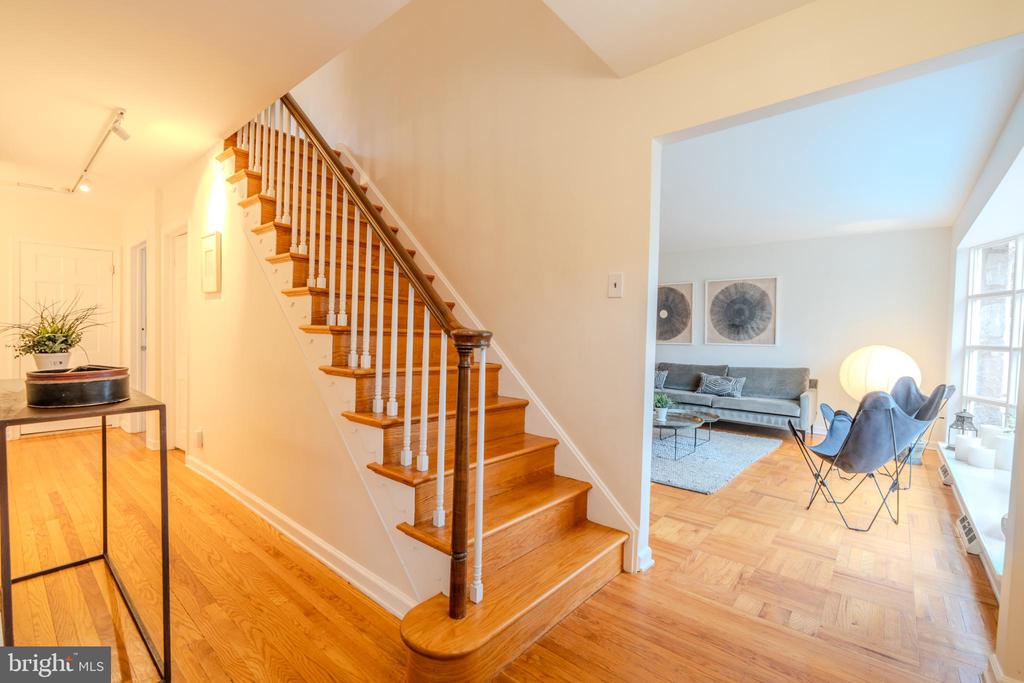 504 SABINE CIRCLE