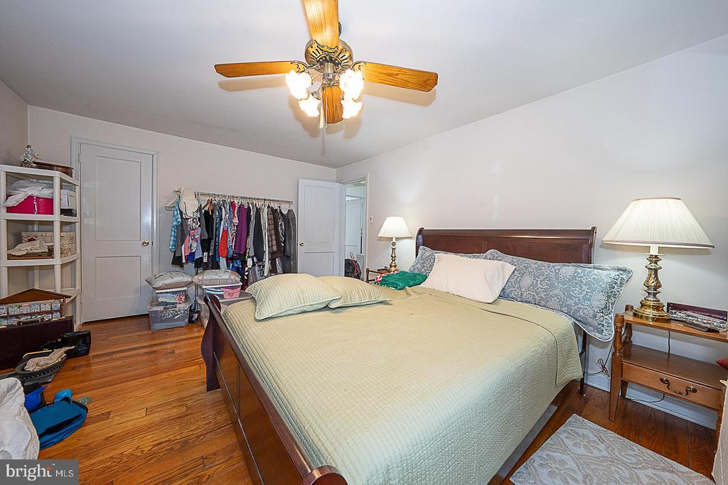1504 WYNNEWOOD ROAD