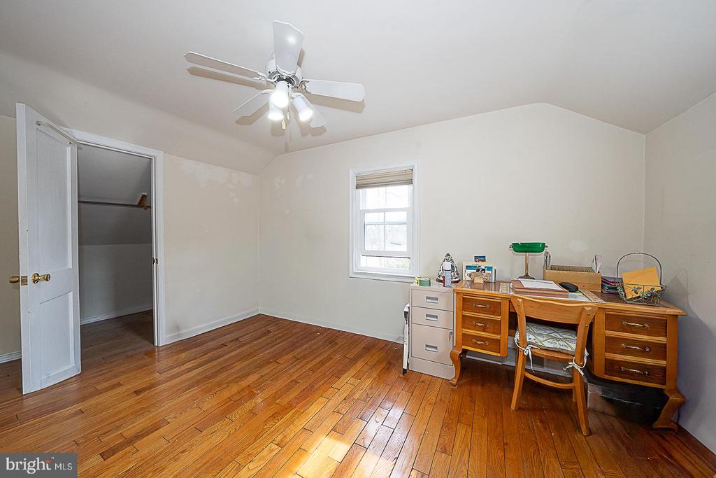 1504 WYNNEWOOD ROAD