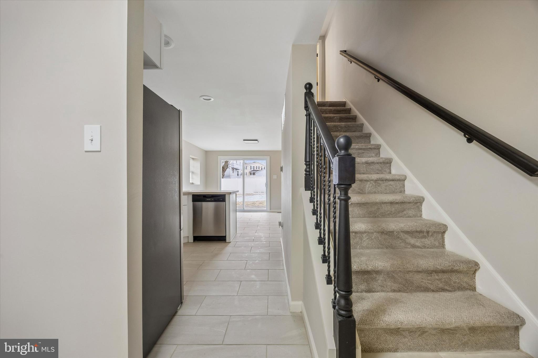 431 LOGAN AVENUE 2
