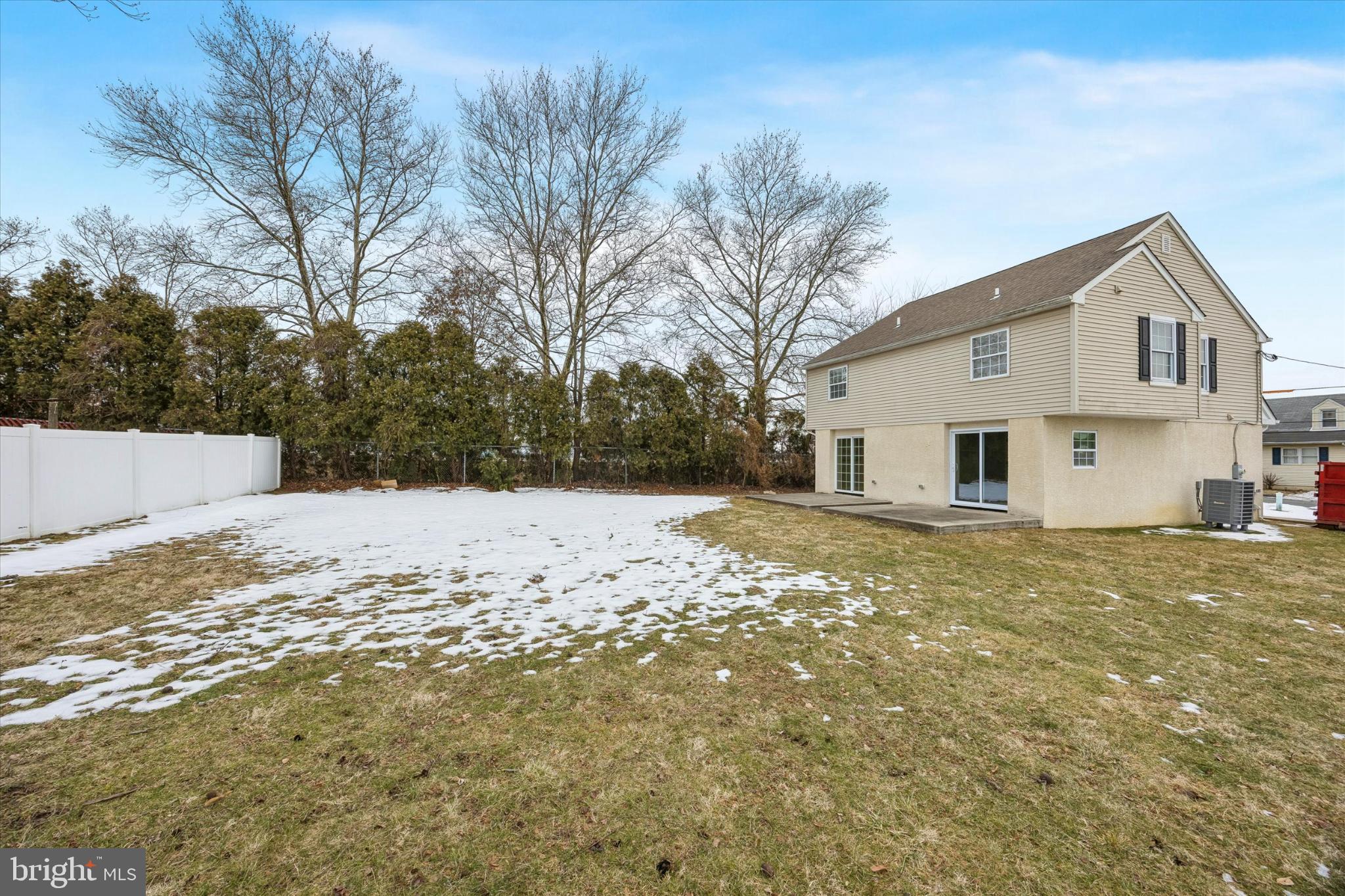 431 LOGAN AVENUE 2