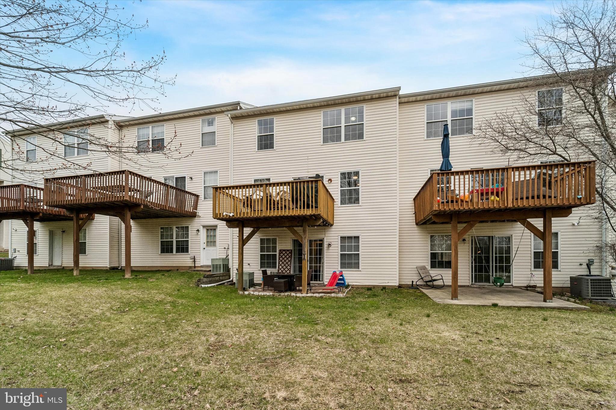 34 GRAYMONT CIRCLE