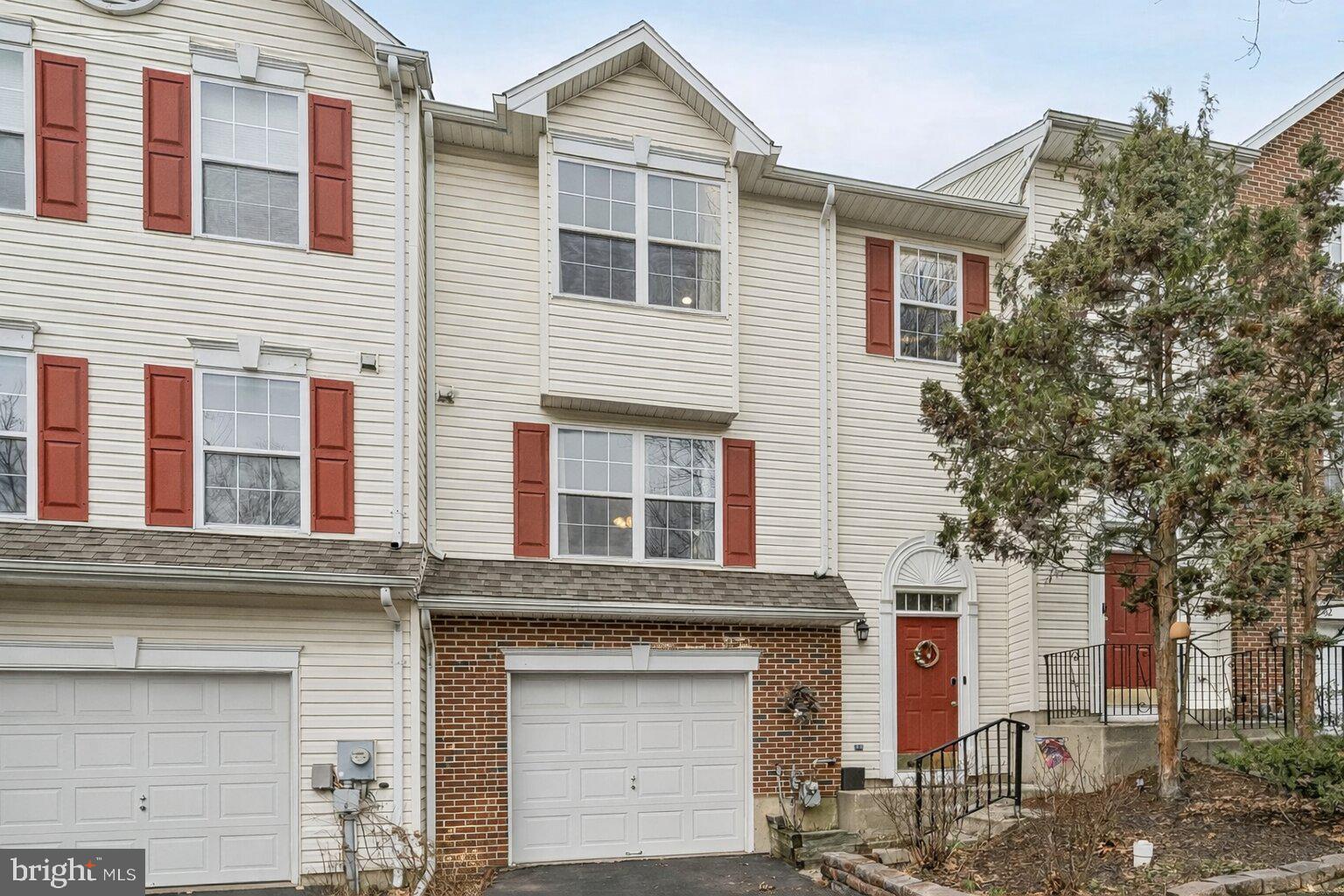 34 GRAYMONT CIRCLE