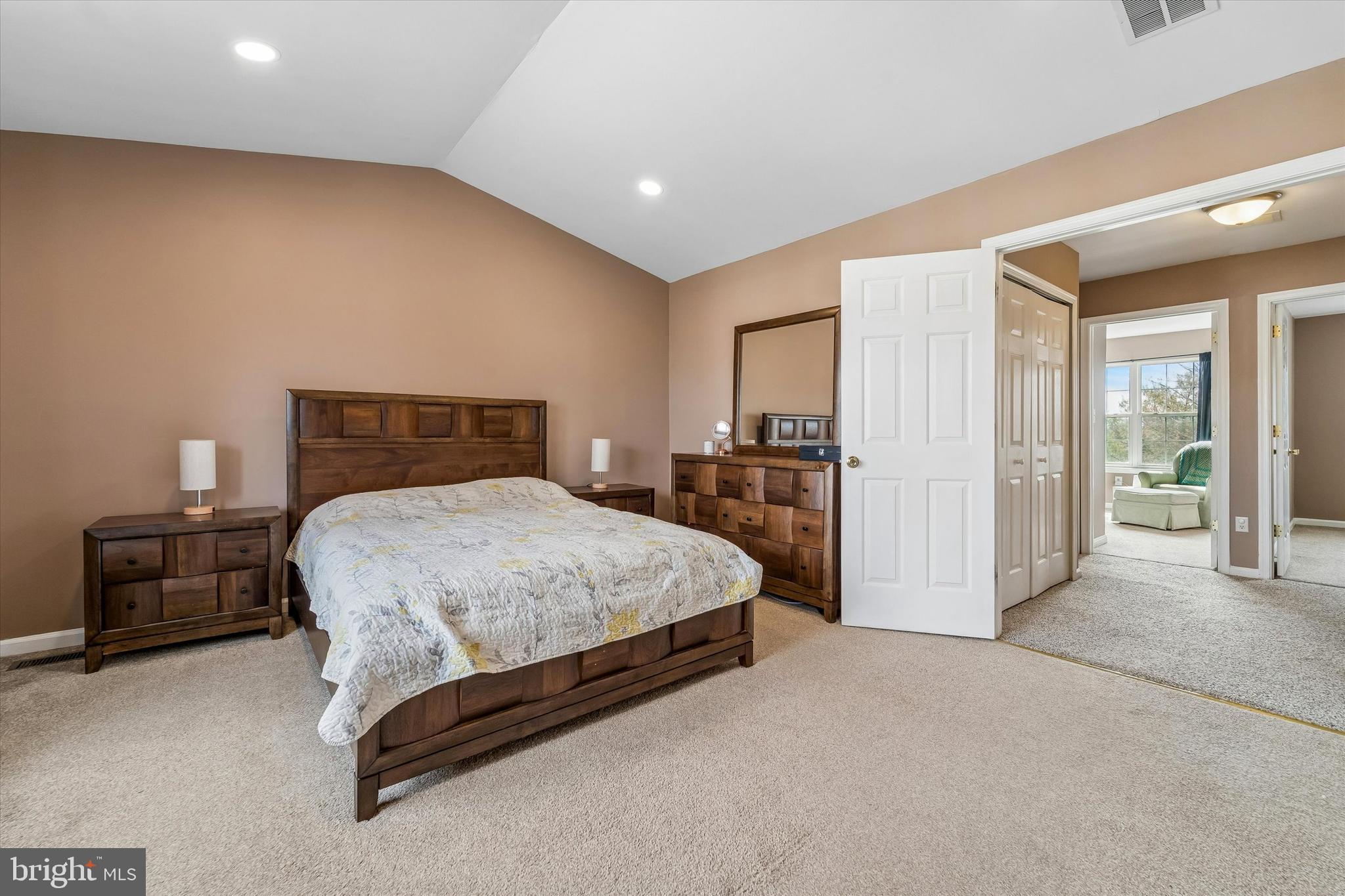 34 GRAYMONT CIRCLE