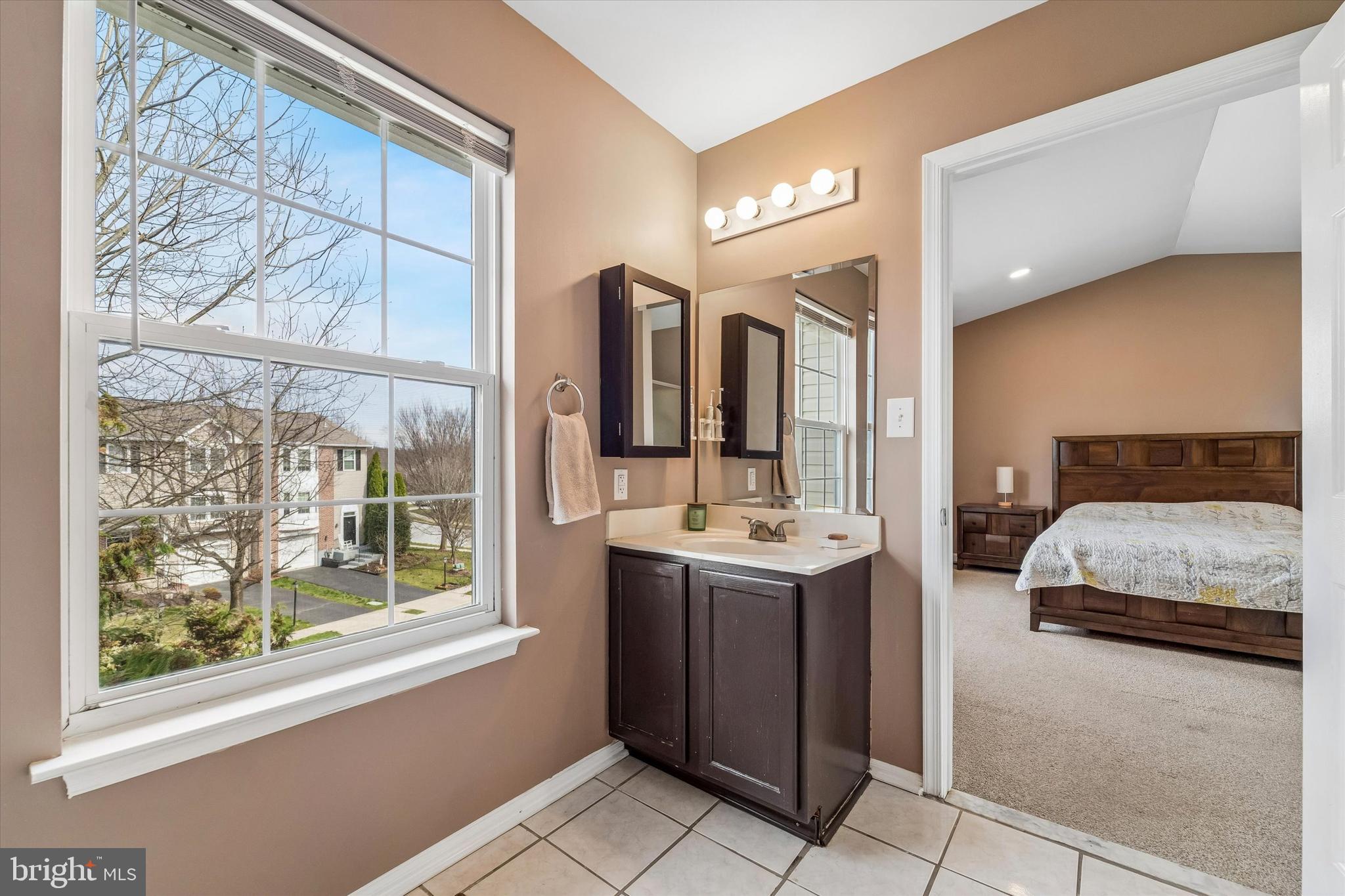 34 GRAYMONT CIRCLE