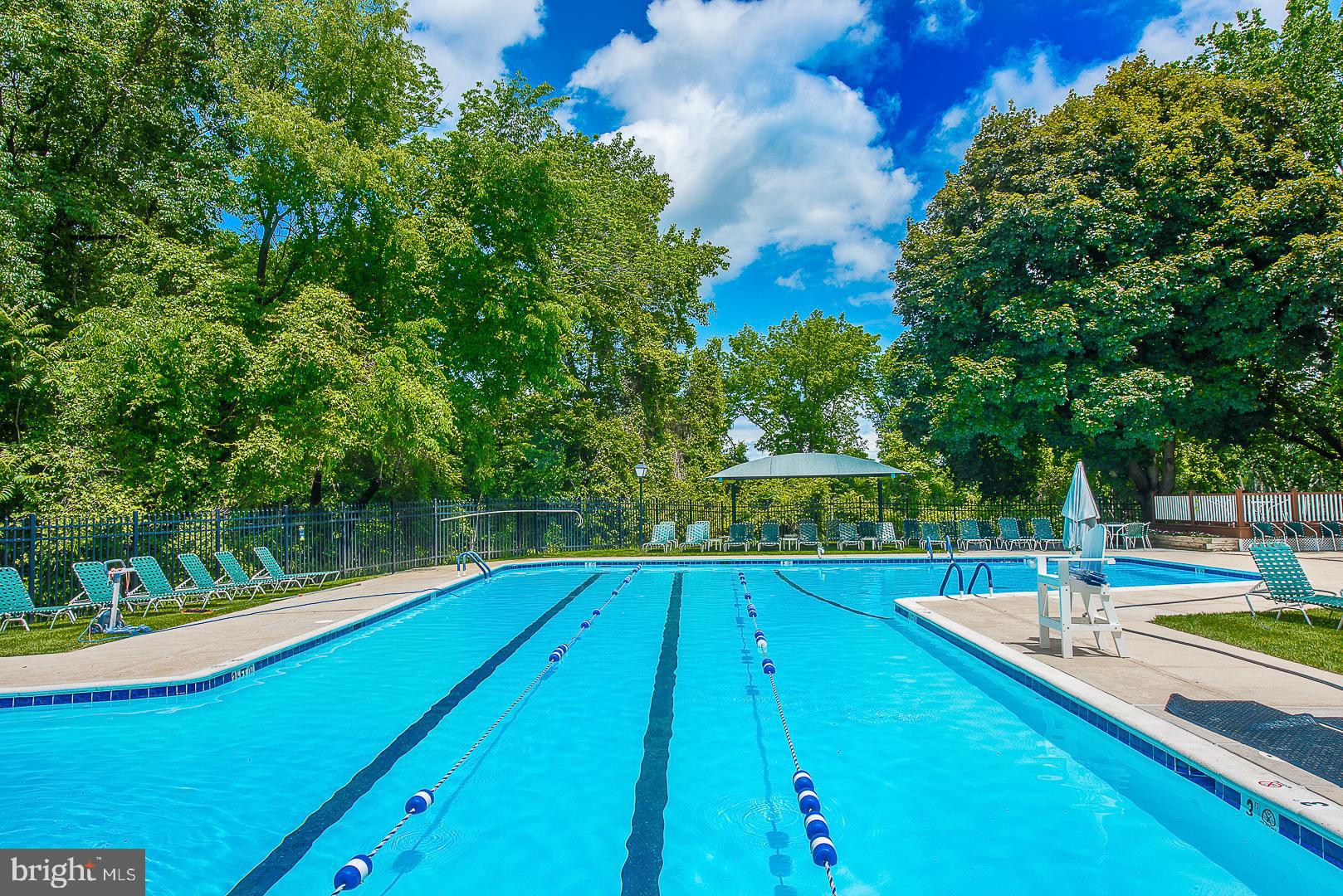 1740 OAKWOOD TERRACE 14-E