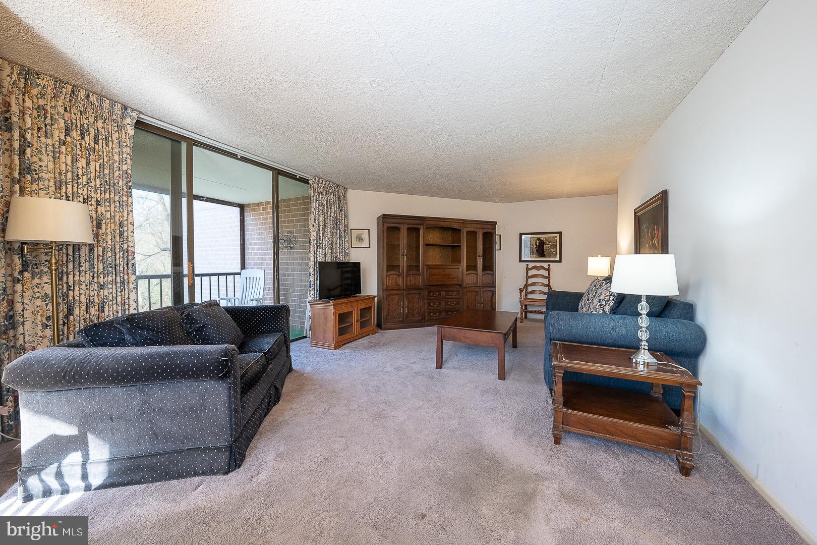 19 ROCK HILL ROAD 1-G