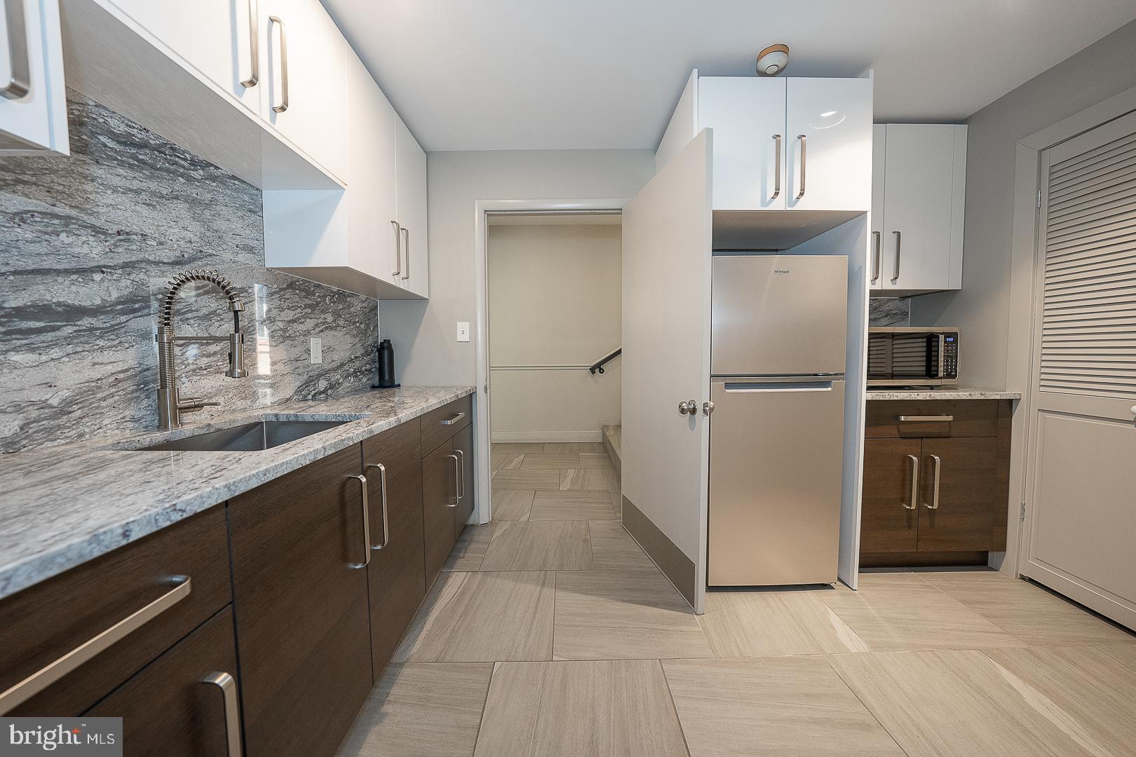 19 ROCK HILL ROAD 1-G