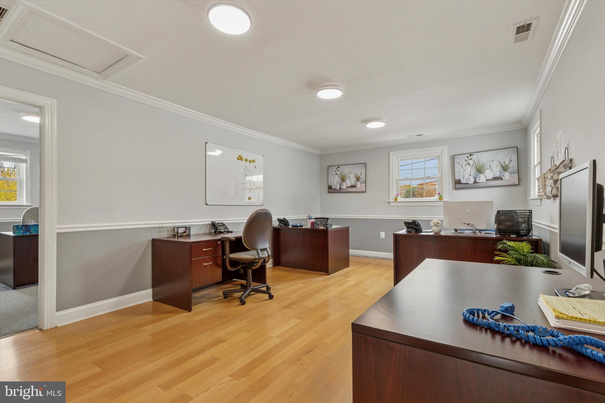 239 W GERMANTOWN PIKE