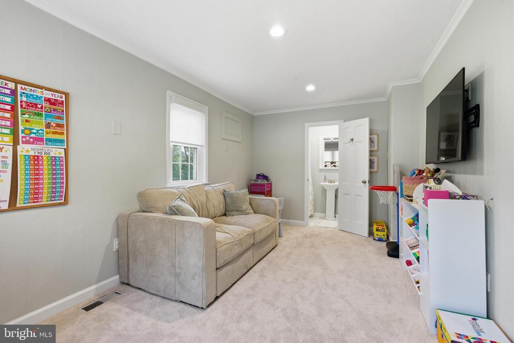 529 SHORTRIDGE DRIVE