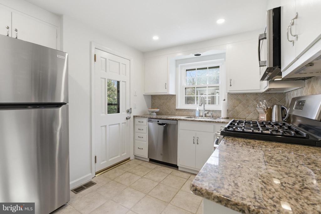 529 SHORTRIDGE DRIVE