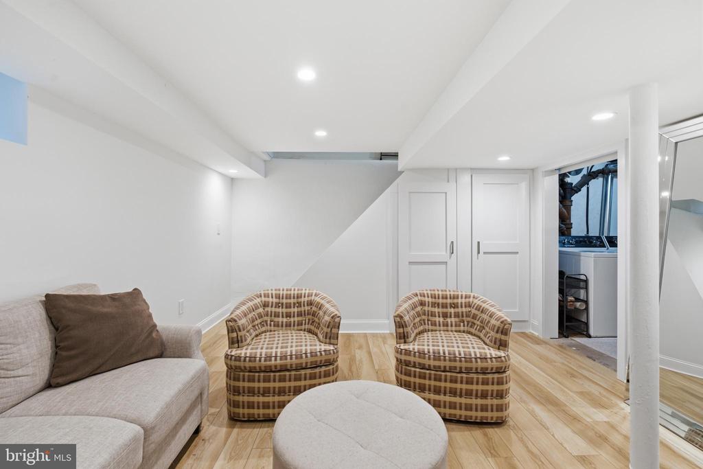 529 SHORTRIDGE DRIVE