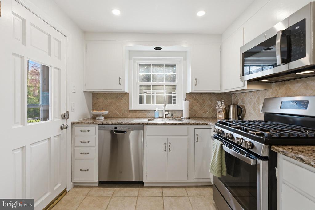 529 SHORTRIDGE DRIVE