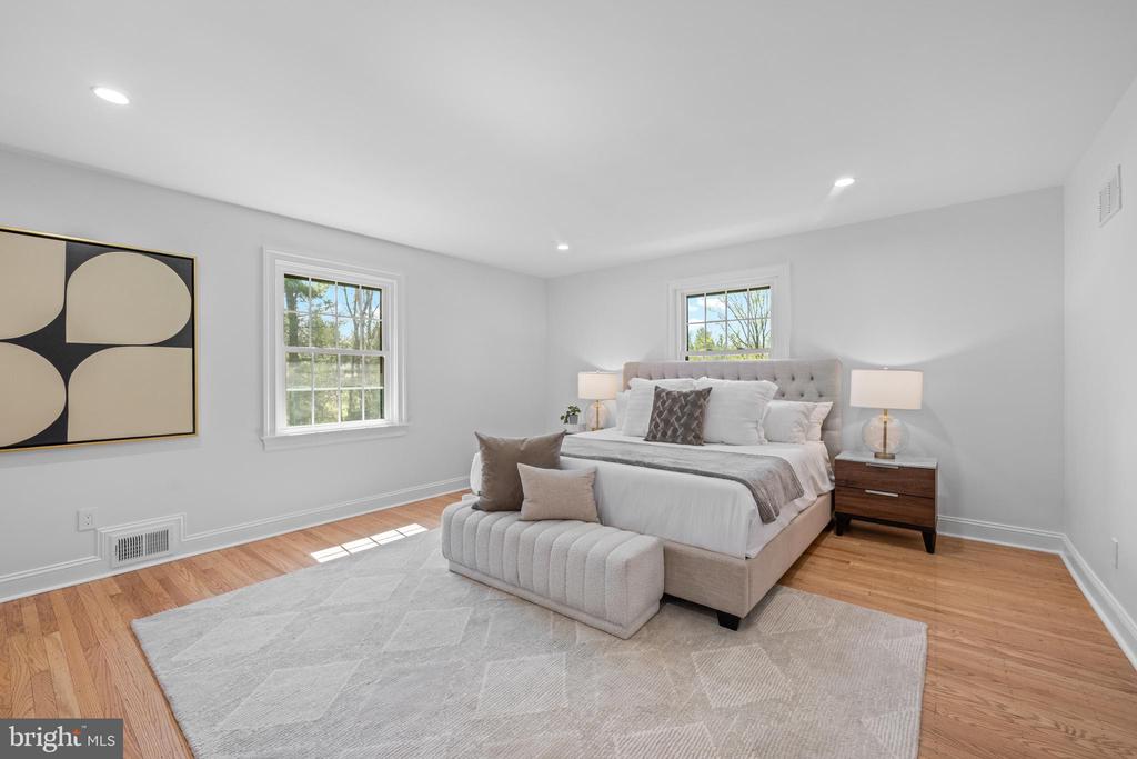 1021 WALSH LANE