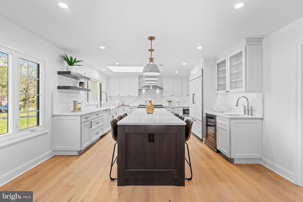 1021 WALSH LANE