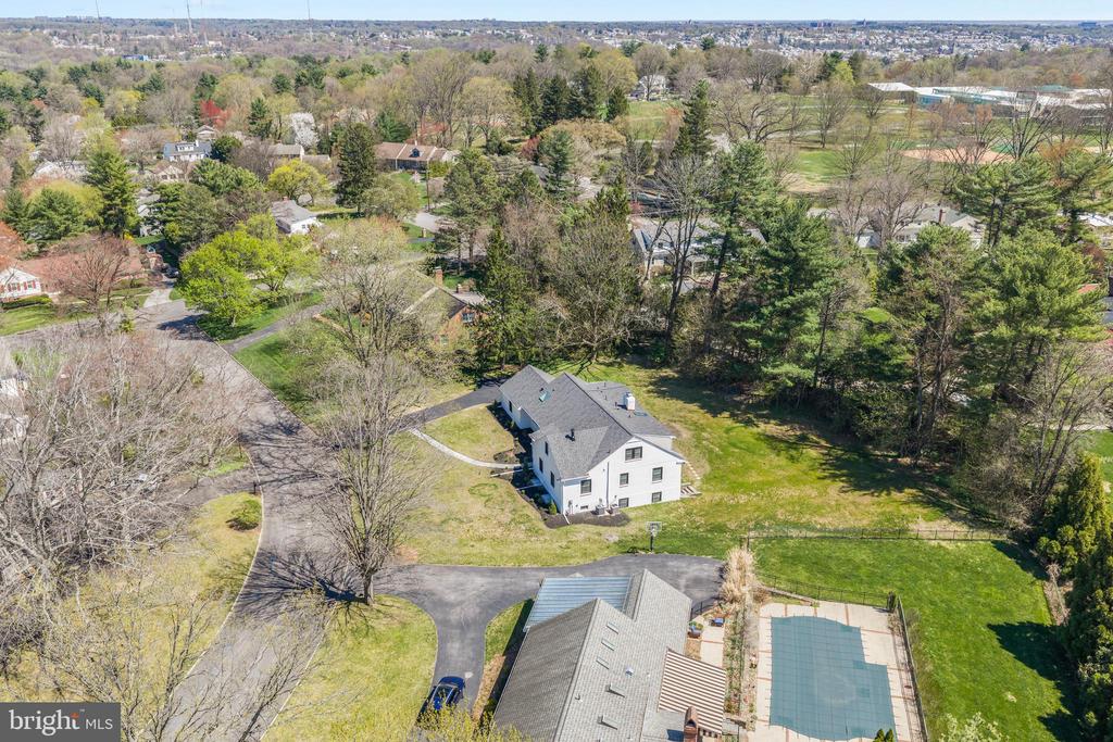 1021 WALSH LANE