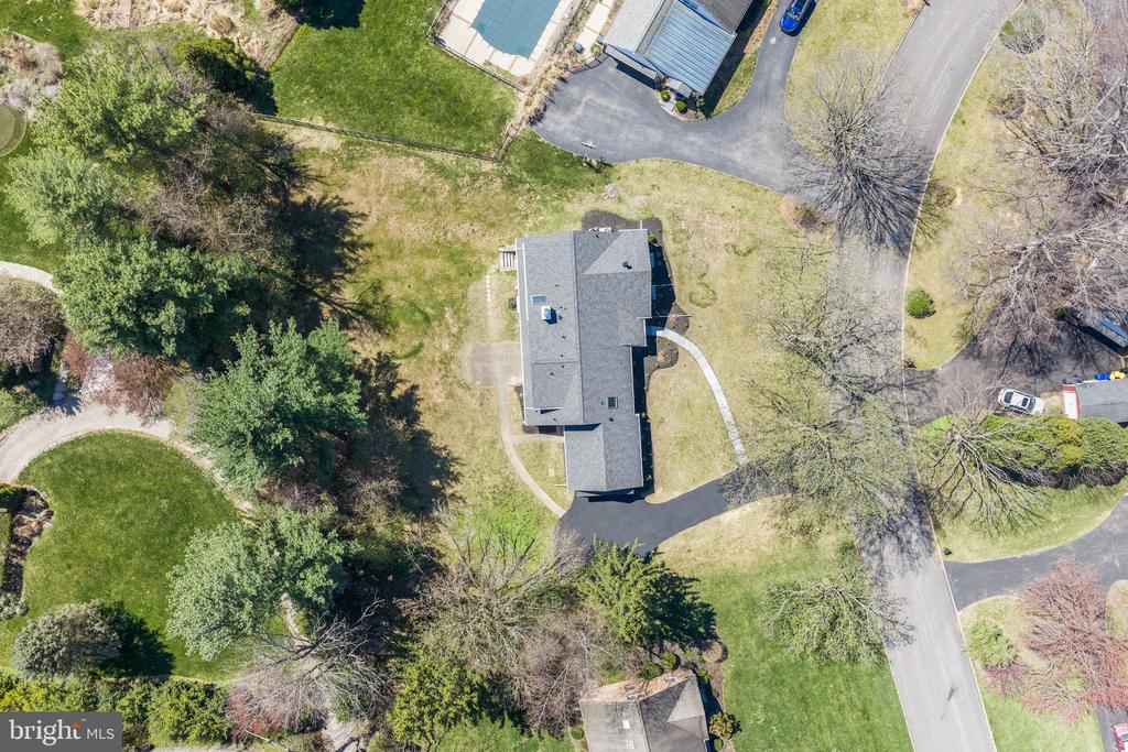 1021 WALSH LANE