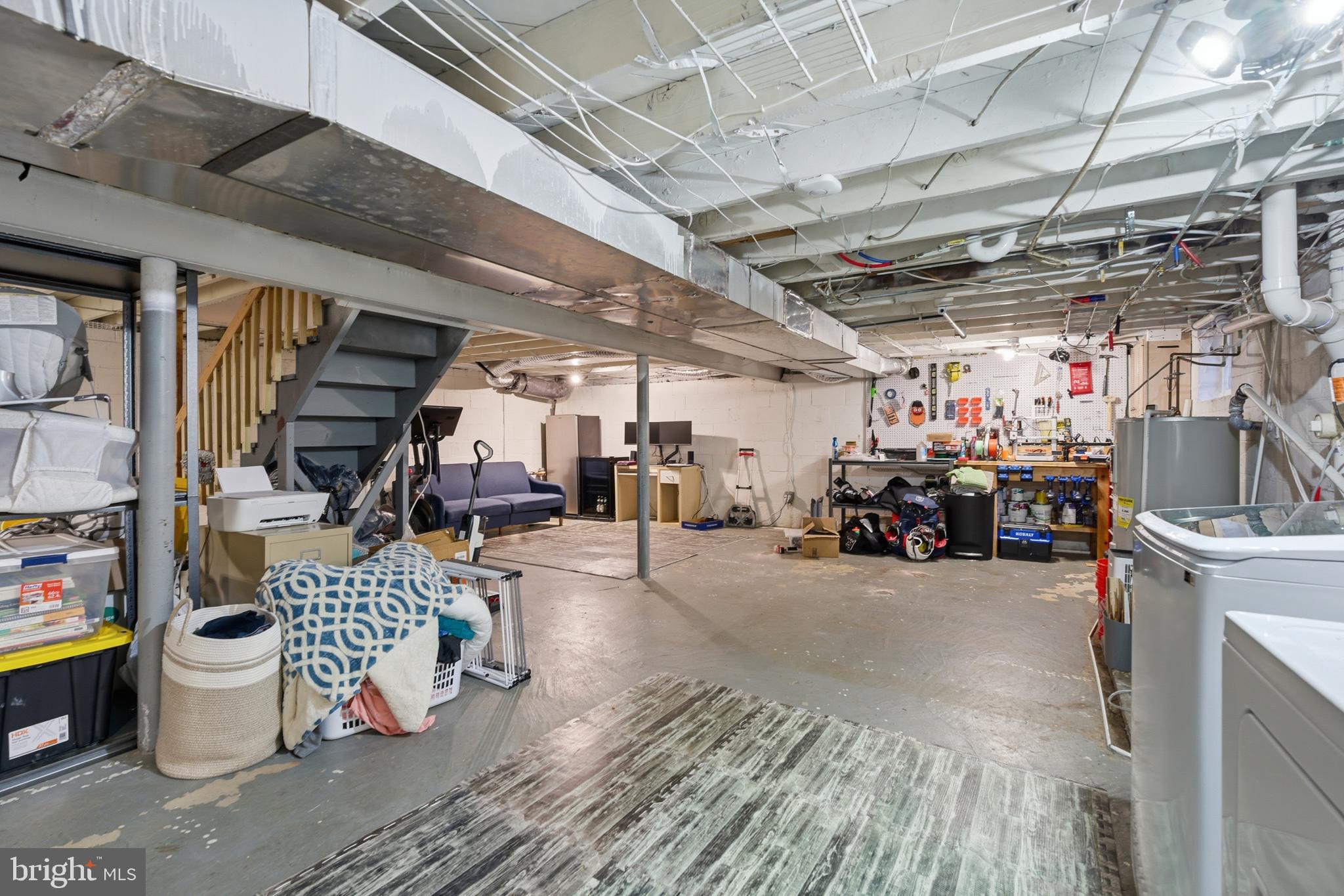 1014 THRUSH LANE