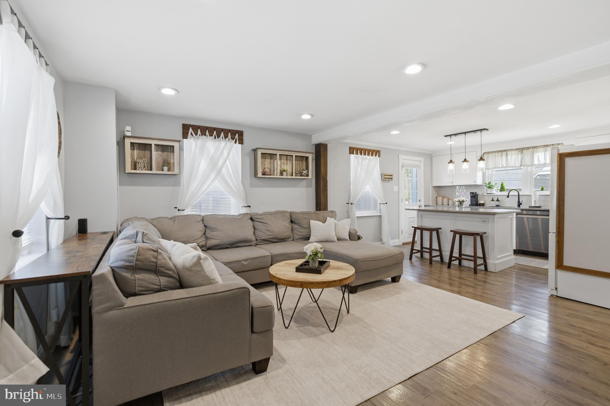 1014 THRUSH LANE