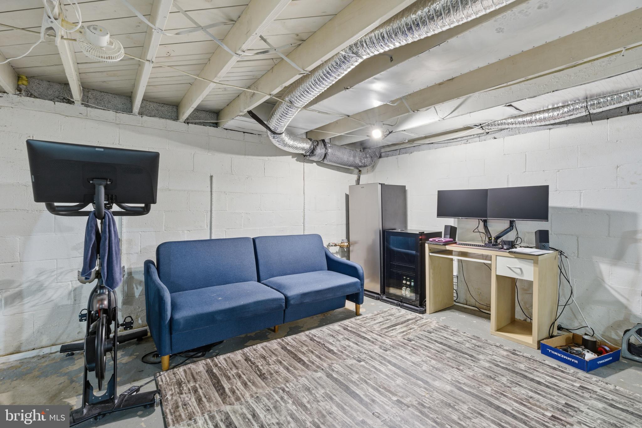1014 THRUSH LANE