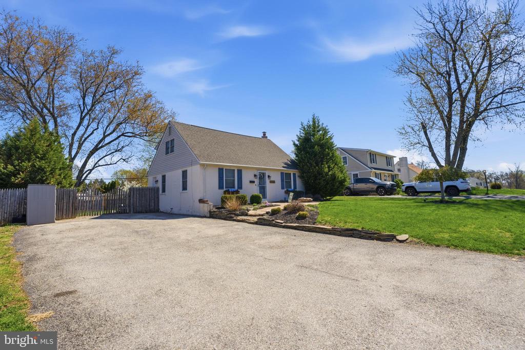 1014 THRUSH LANE
