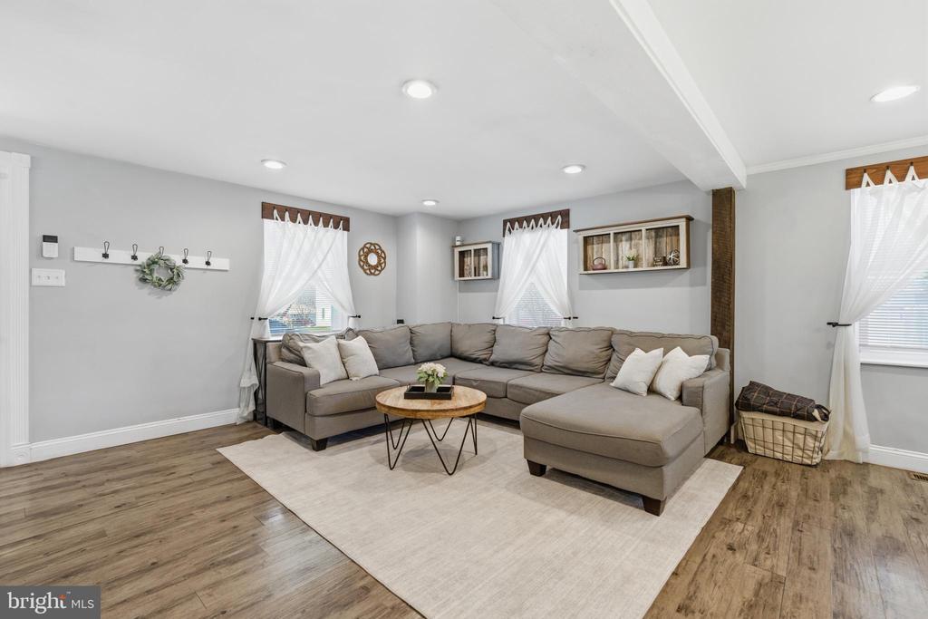 1014 THRUSH LANE