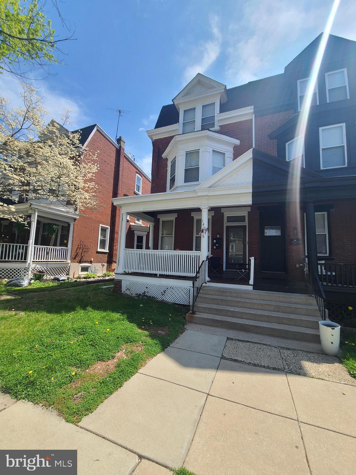1424 POWELL STREET