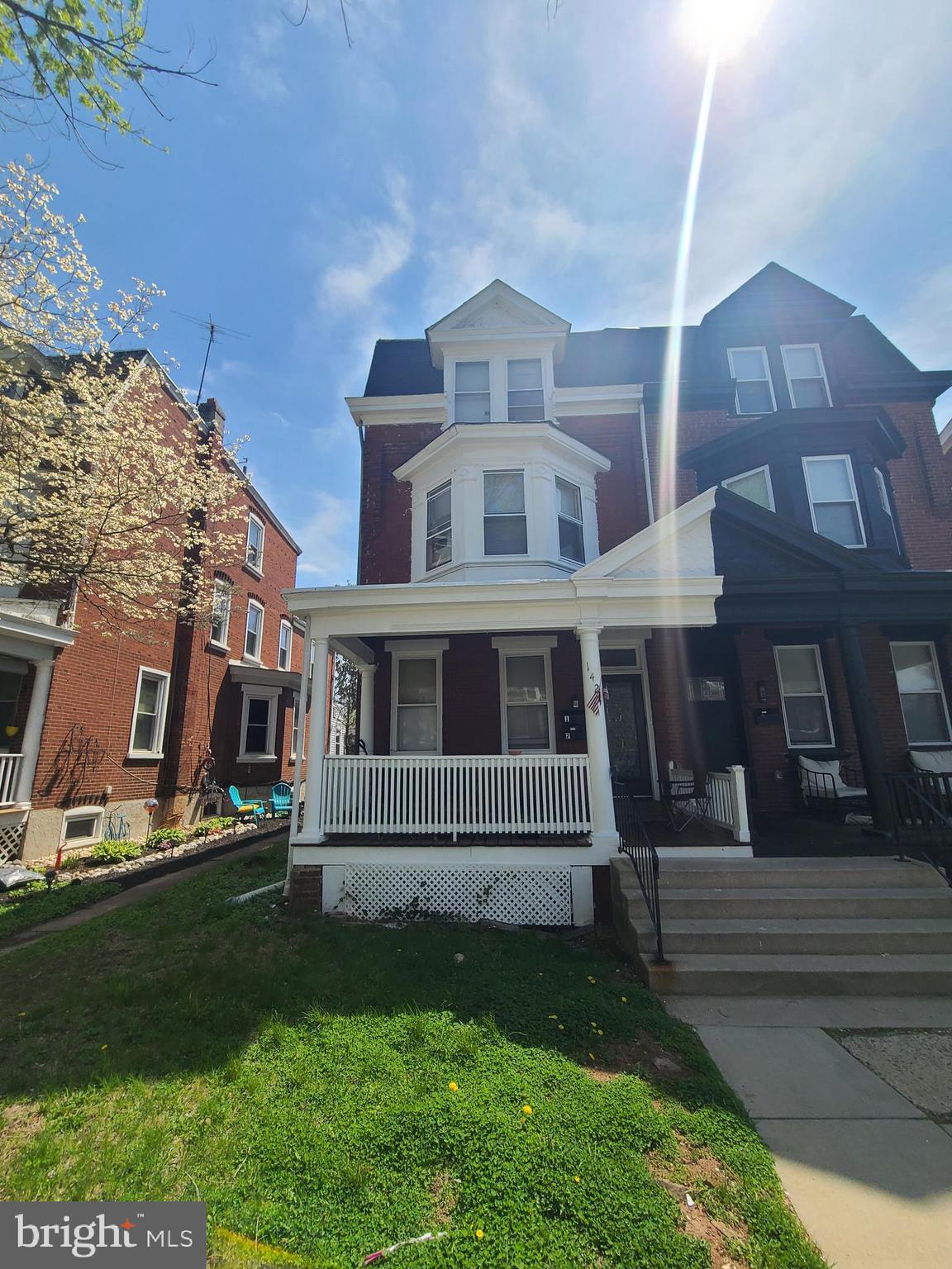 1424 POWELL STREET