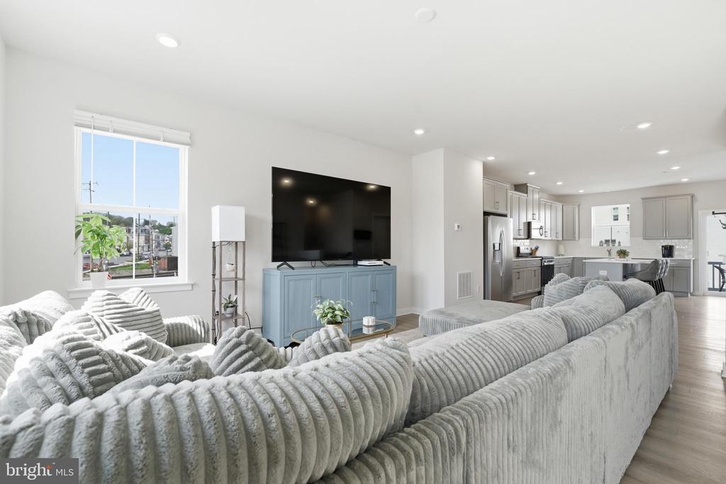 65 E FRONT STREET