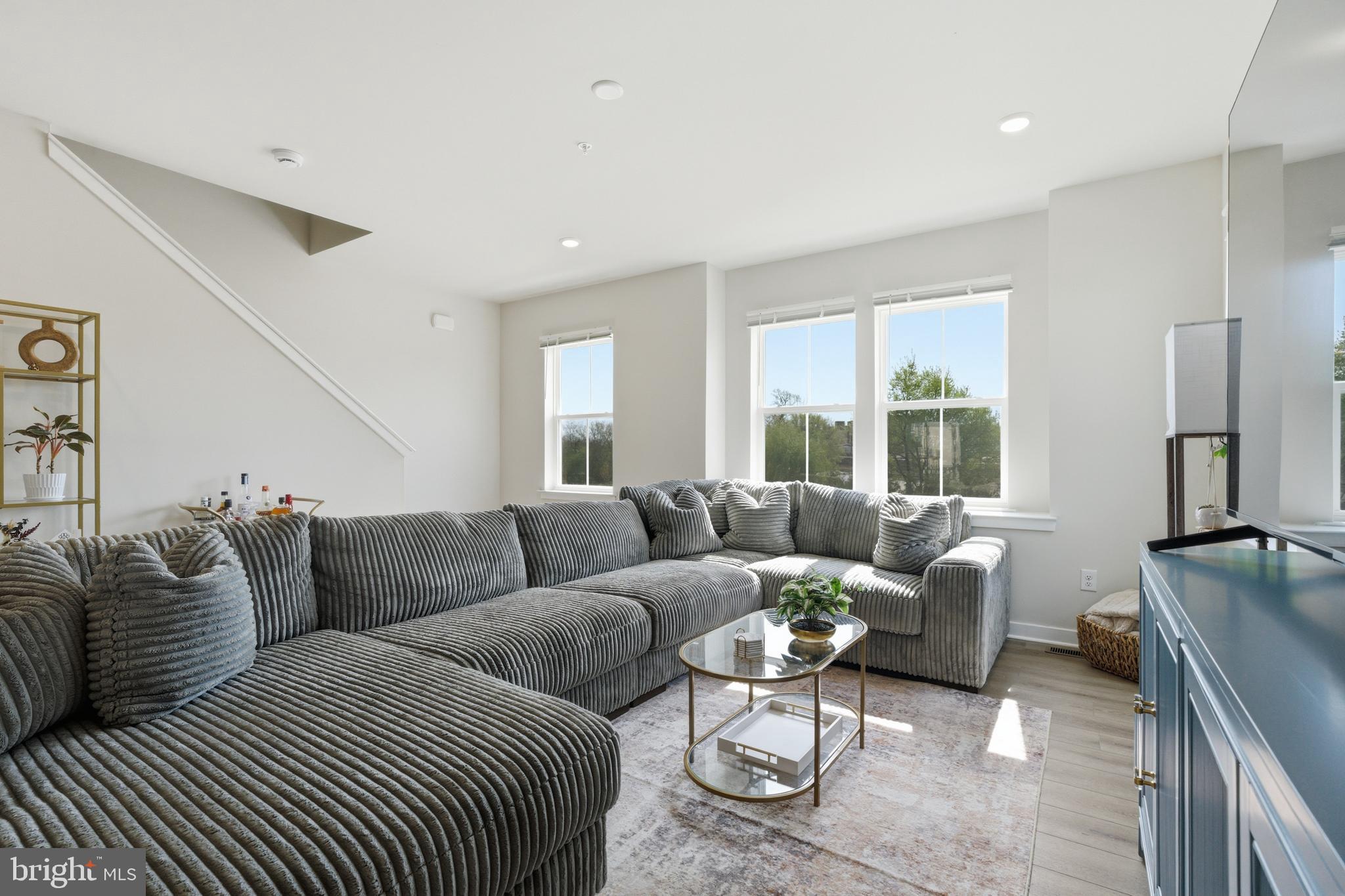 65 E FRONT STREET