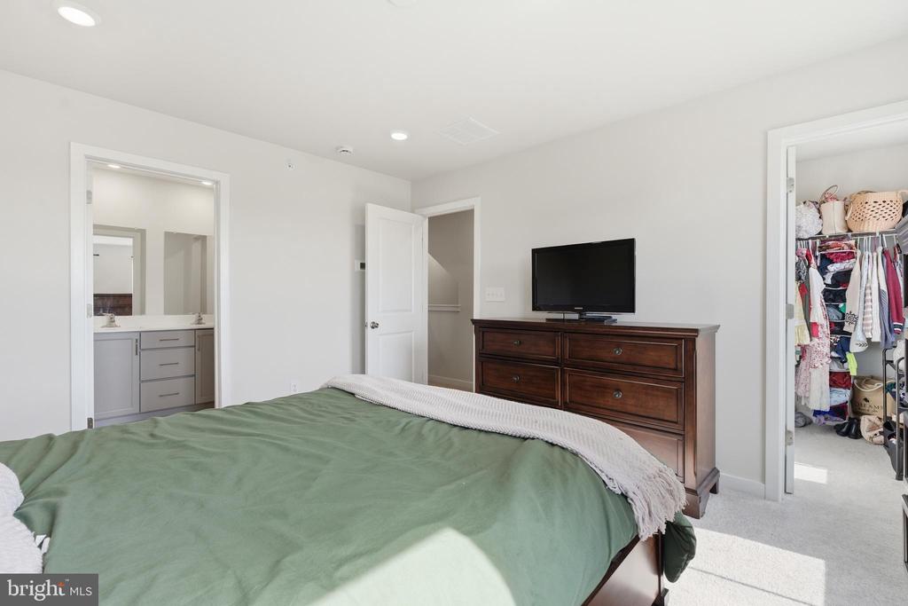 65 E FRONT STREET