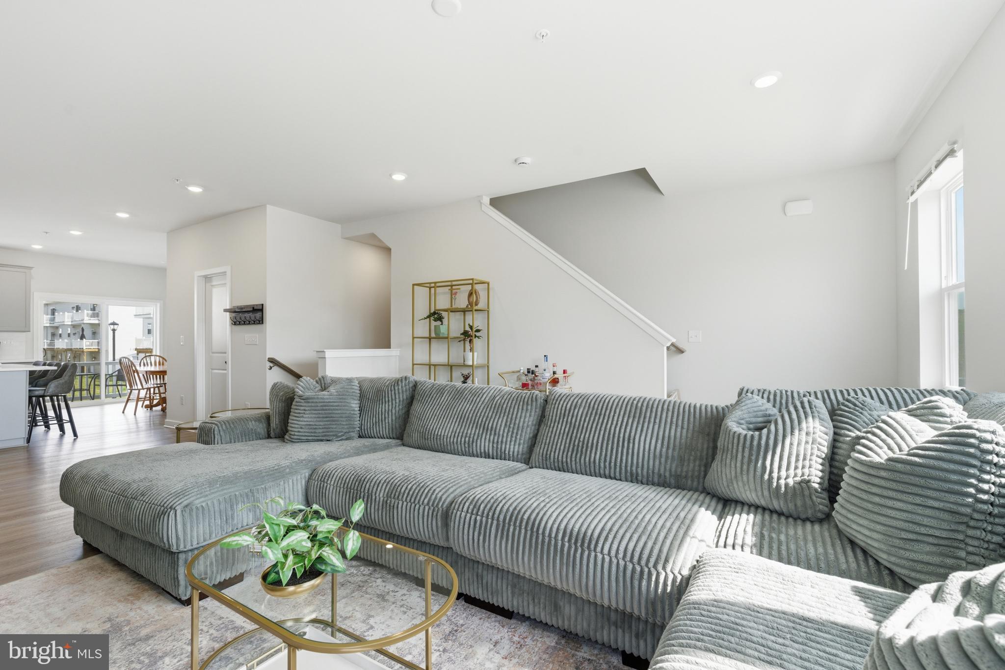 65 E FRONT STREET