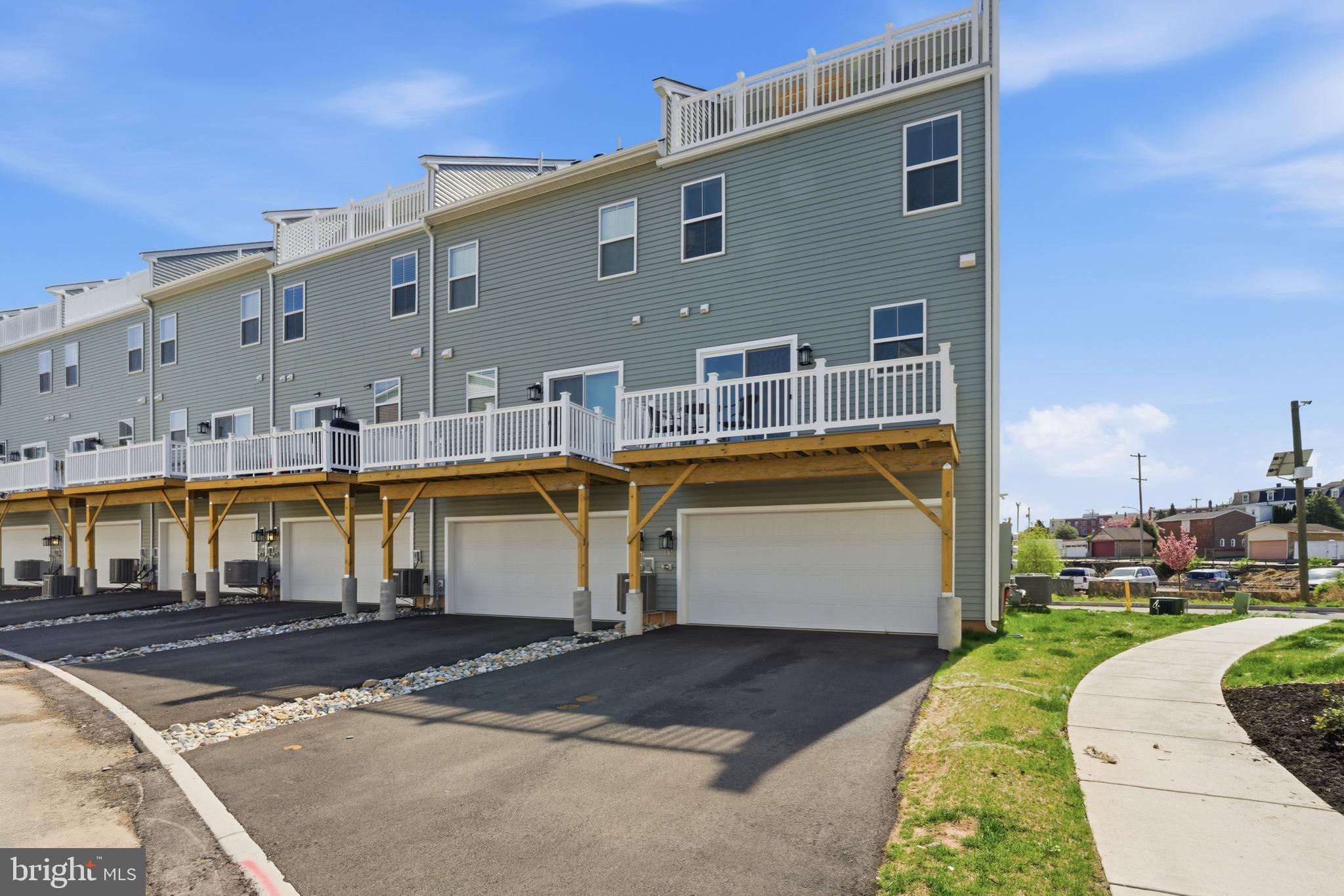 65 E FRONT STREET