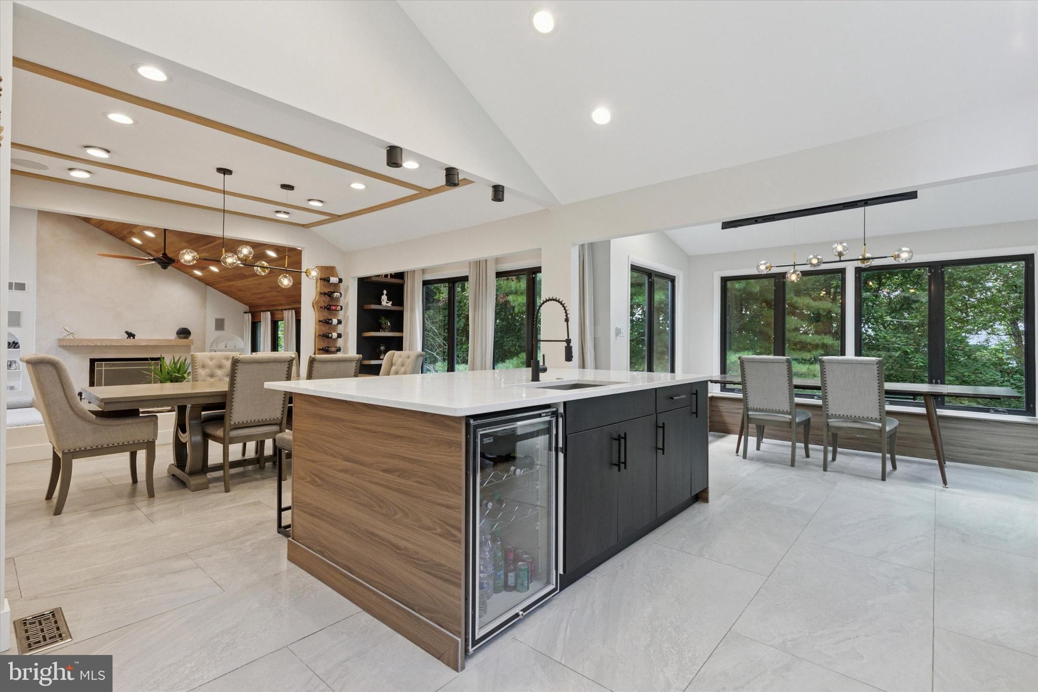 1220 VALLEY ROAD
