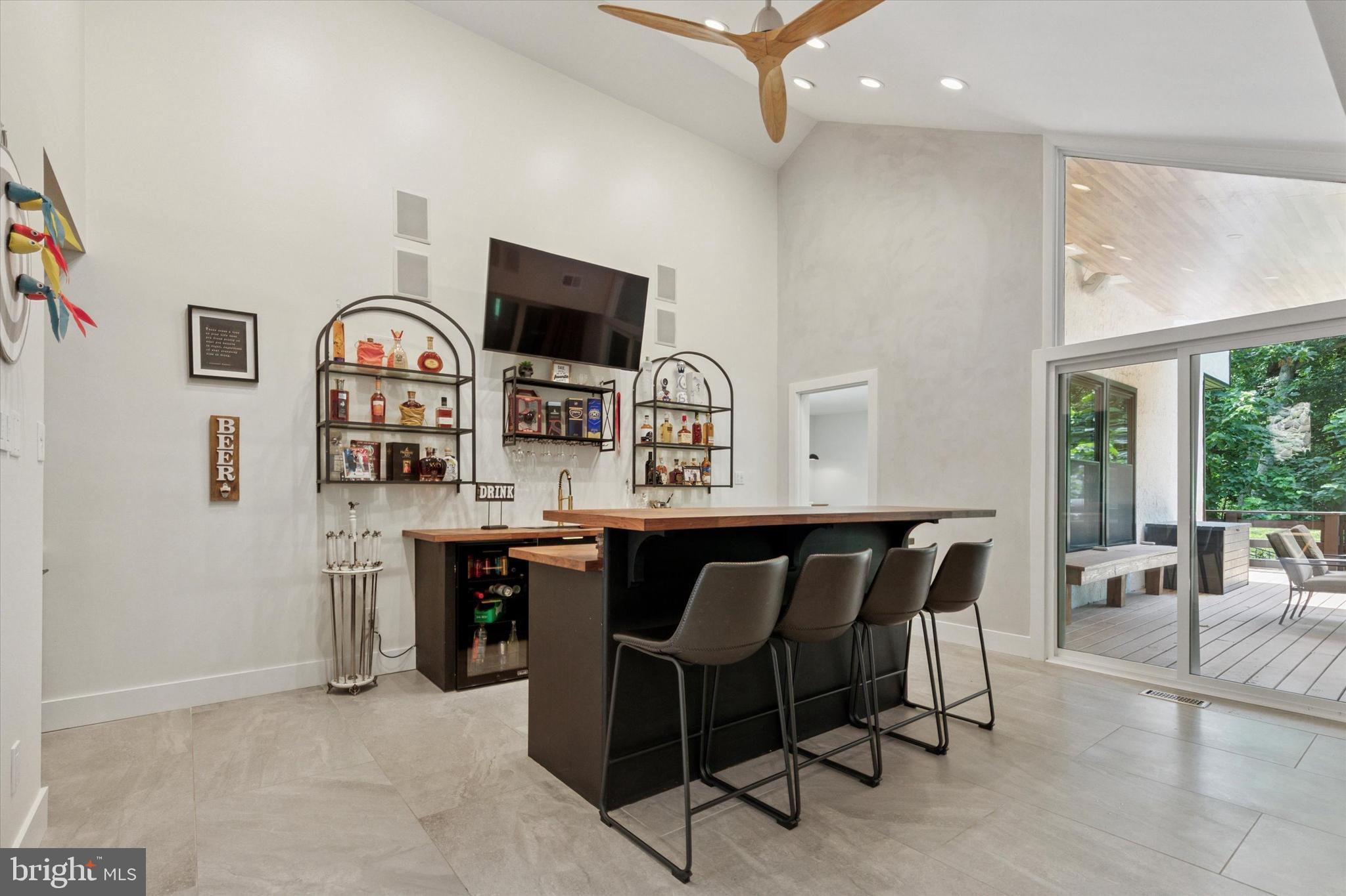 1220 VALLEY ROAD