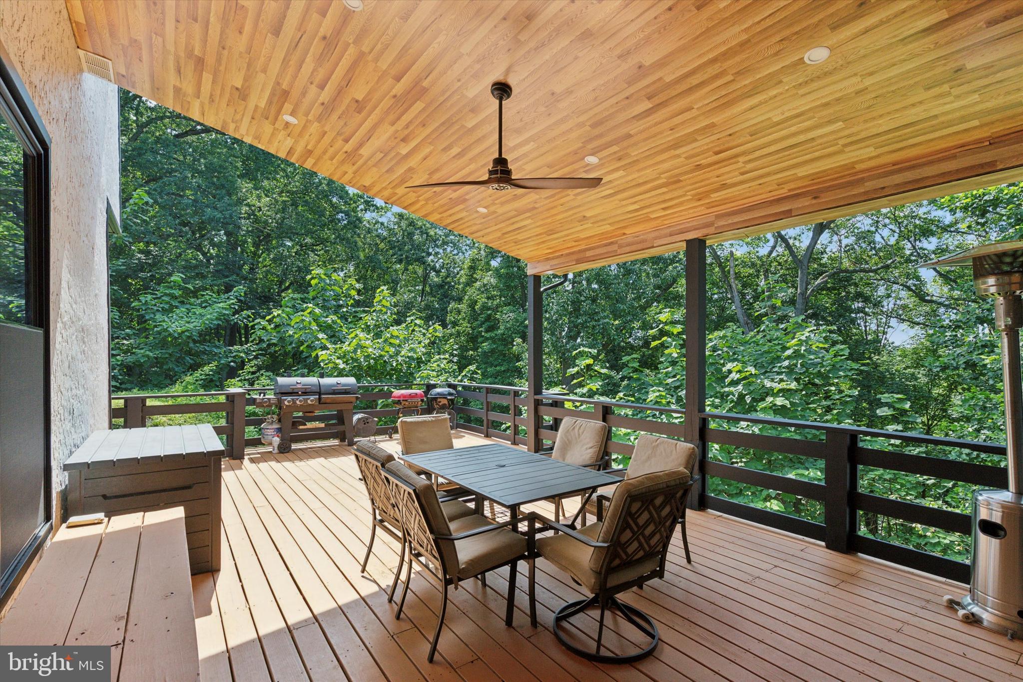 1220 VALLEY ROAD