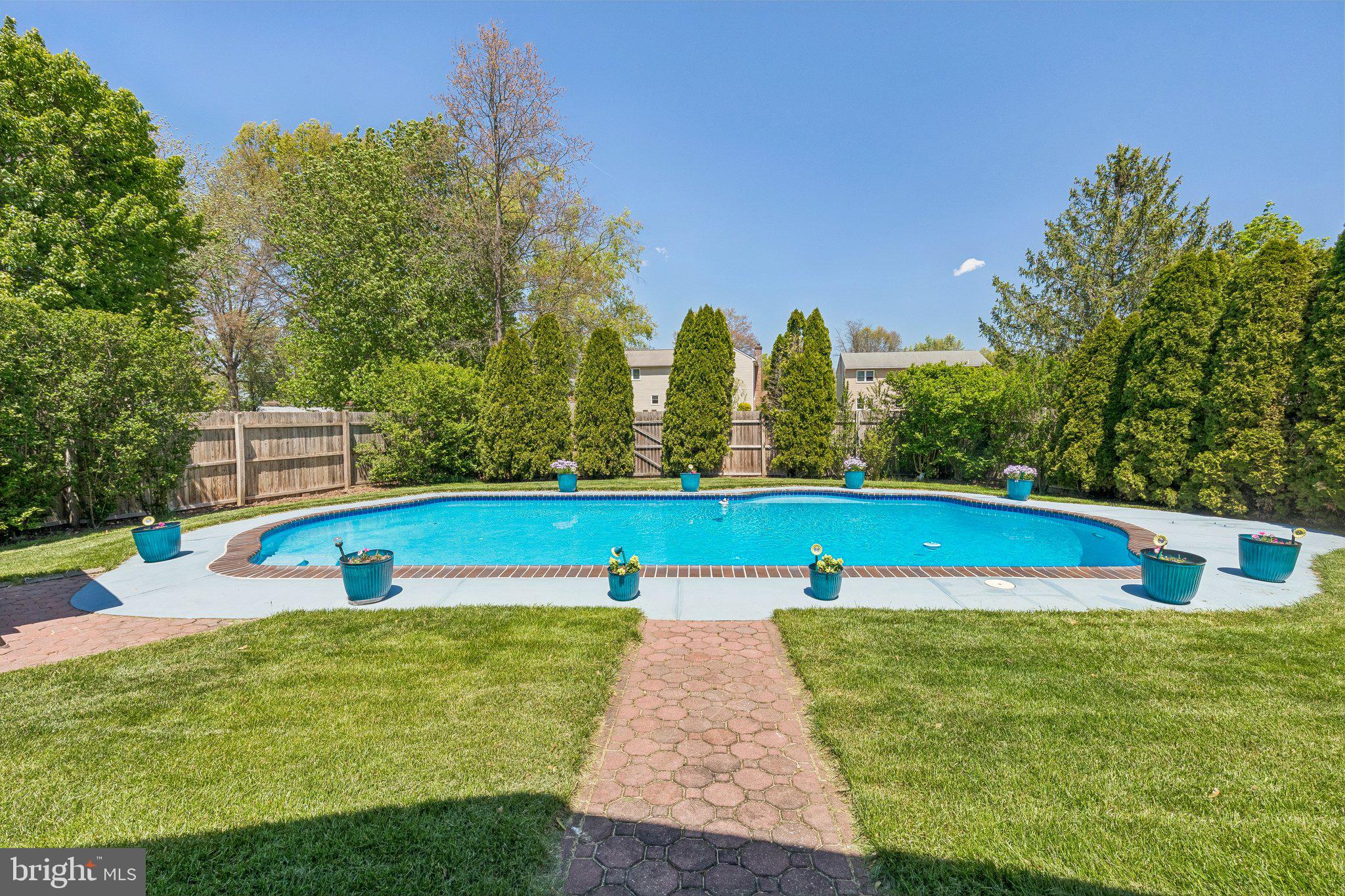 1375 DOWNING DRIVE