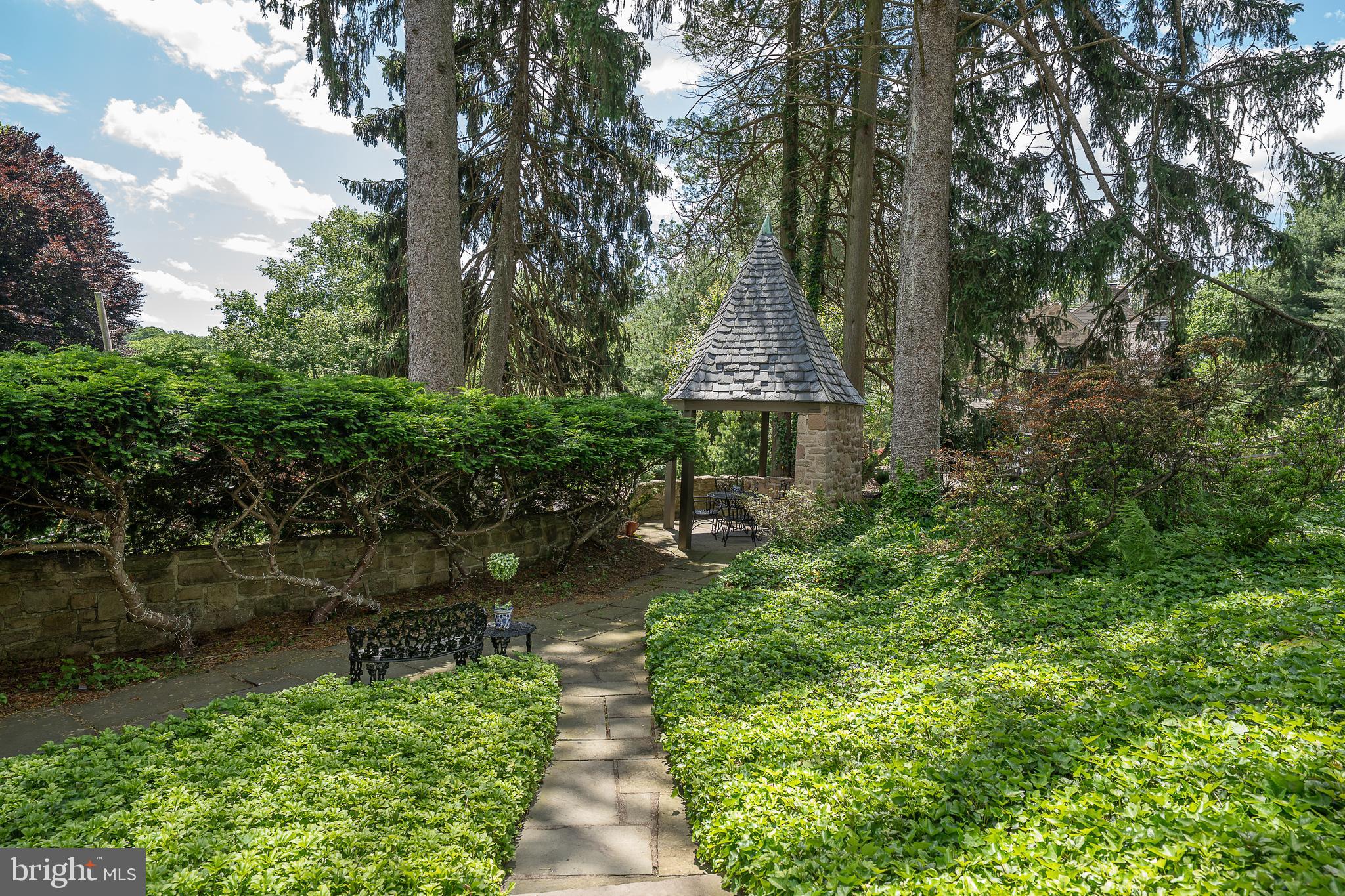 1187 RYDAL ROAD