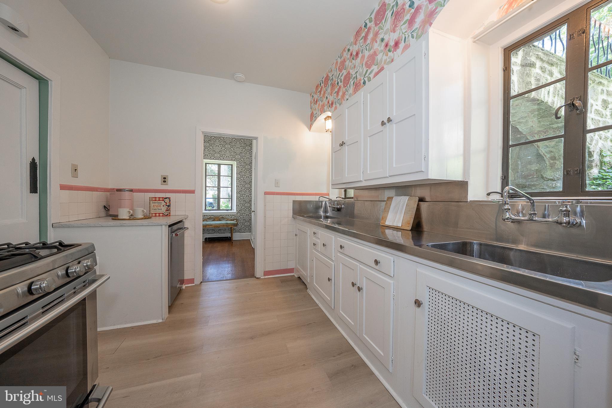 1187 RYDAL ROAD