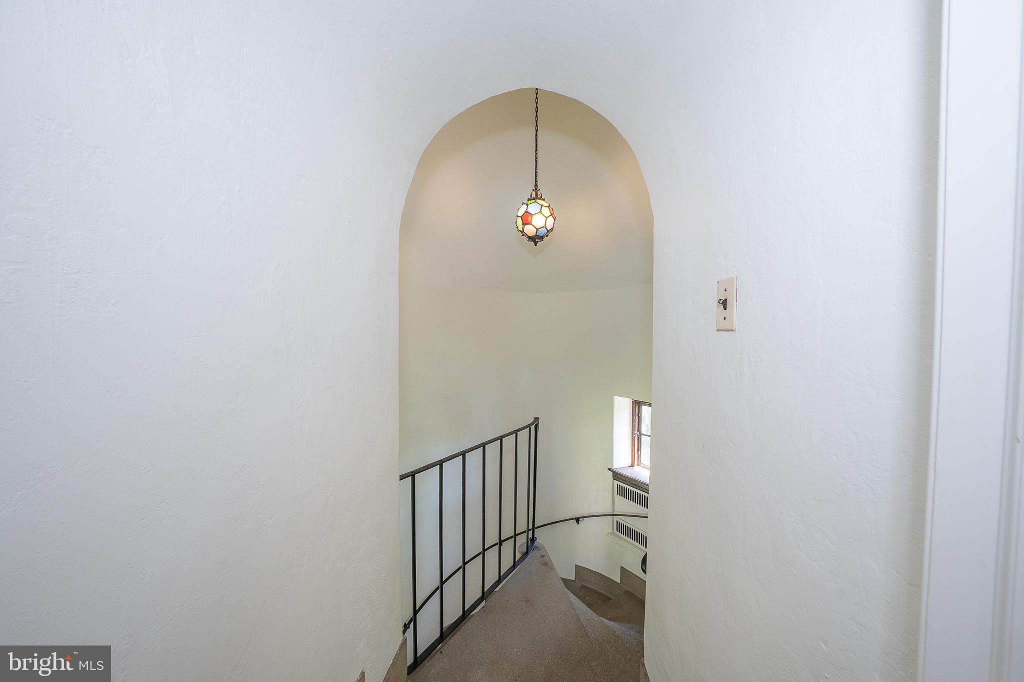 1187 RYDAL ROAD
