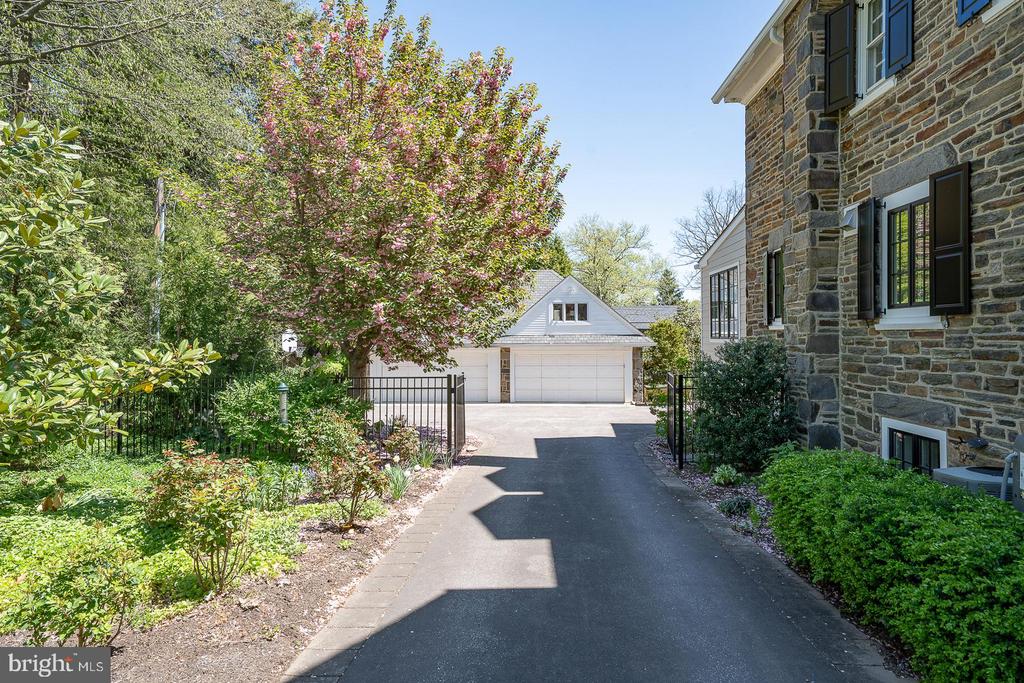 411 WISTER ROAD