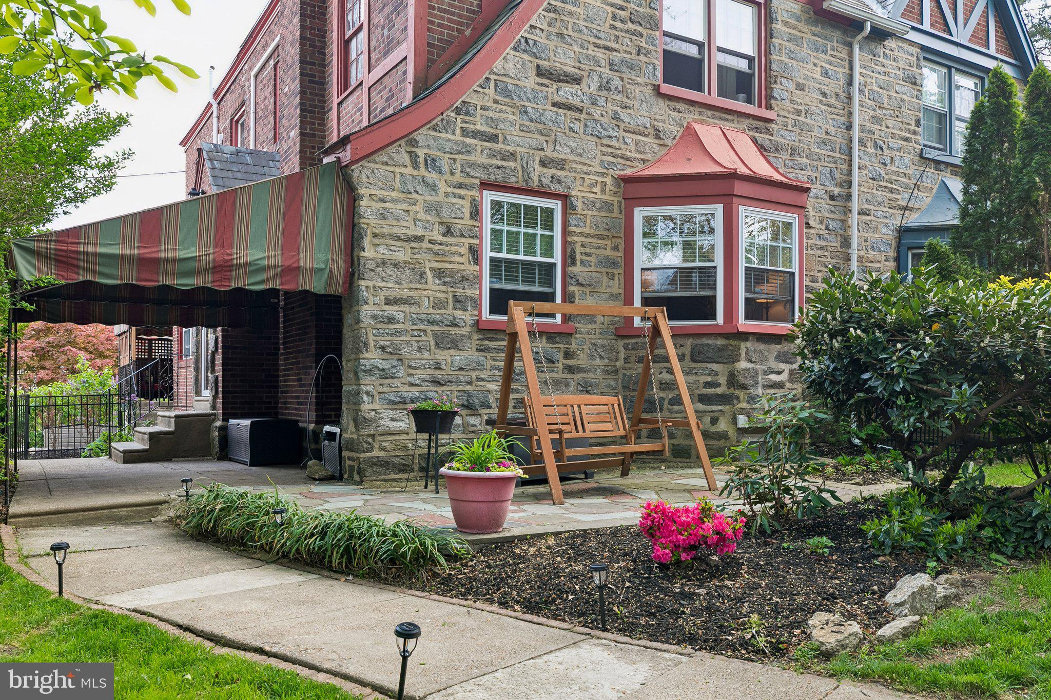 228 EDGEHILL ROAD